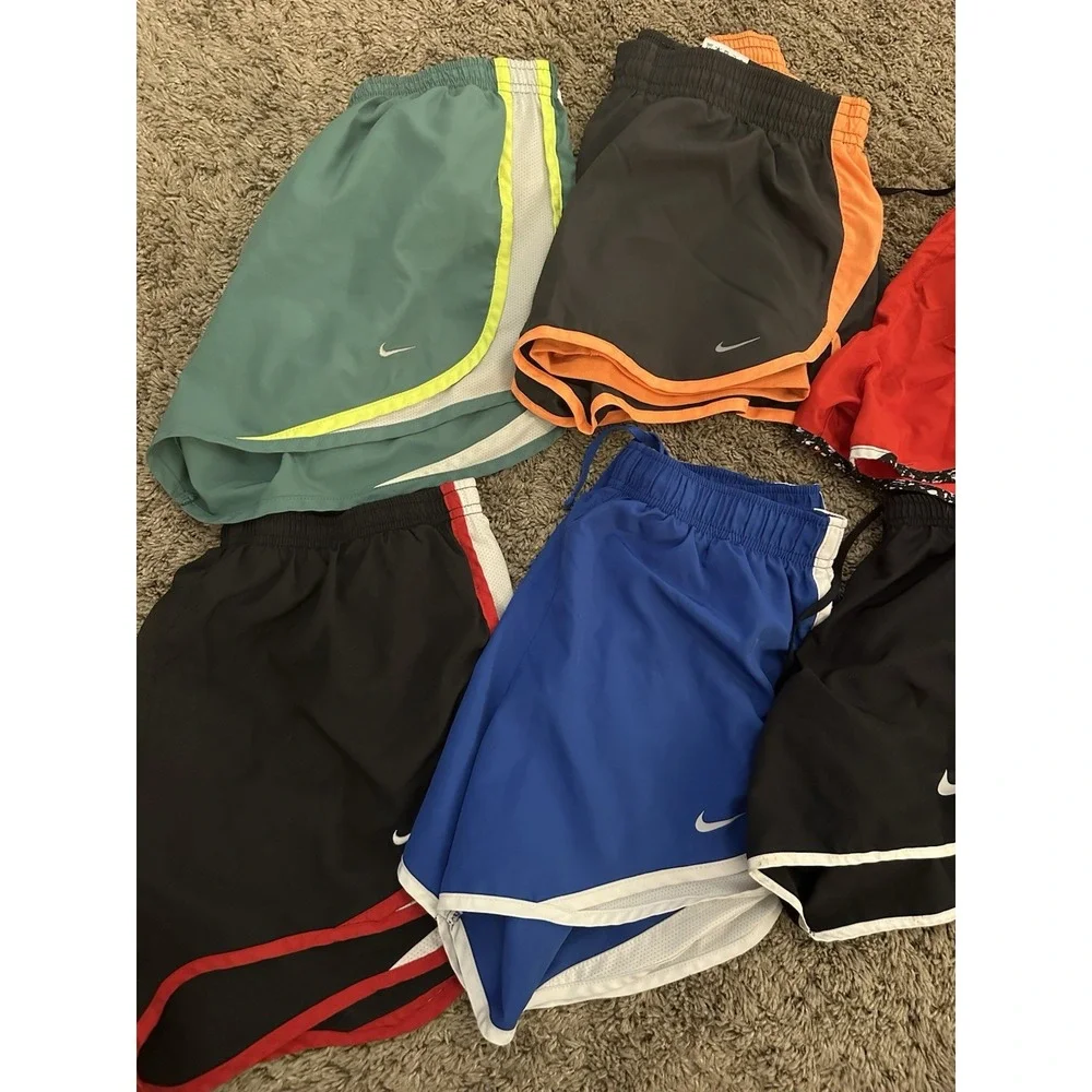 Womens Nike Athletic Shorts Lot Of 8 All Medium‎ - Picture 3 of 3
